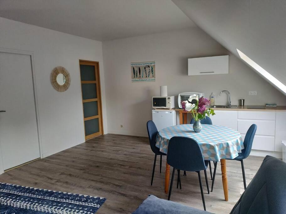 Grand Studio, Tout Equipe Et Renove. Combrit Esterno foto
